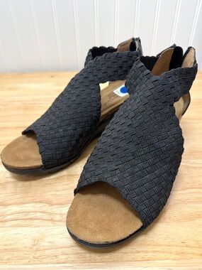 Comfortiva Black Woven Open-Toe Sandals Womens 8M Stretch 2" Heel